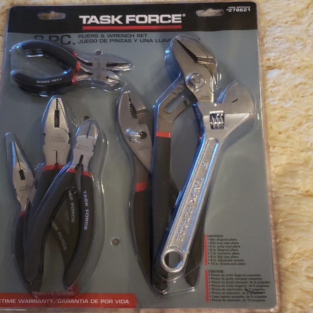 TASK FORCE TOLLS 8 PEICES